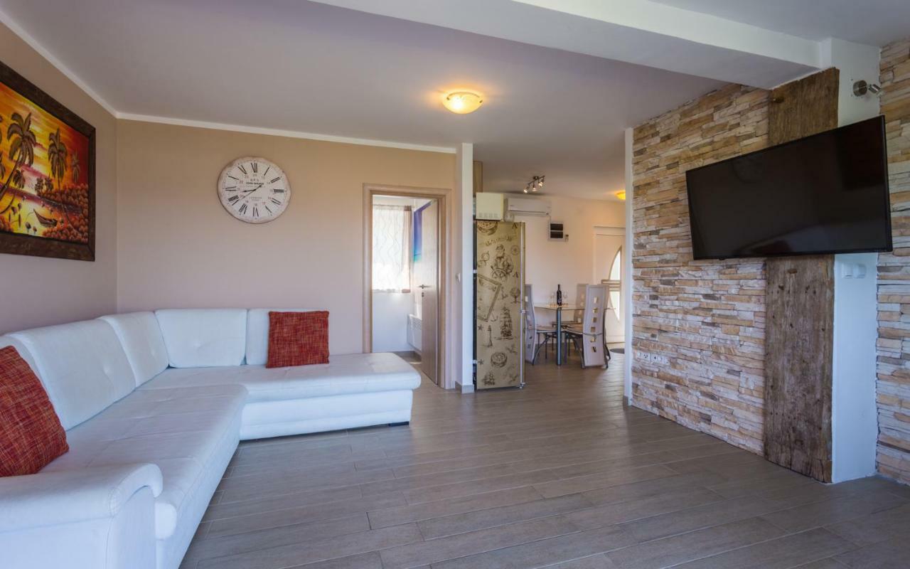 קלימנו Apartment Trava מראה חיצוני תמונה
